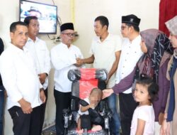 Beri Sentuhan Anak Cerebral Palsy, Kadinsos Aceh Salurkan Kursi Roda Adaptif