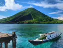 Menjelajahi Keindahan Maluku: Destinasi Unggulan dan Tips Perjalanan