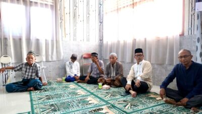 Pererat Silaturahmi, Kadinsos Aceh, Dr. Muslem Buka Puasa Dengan Para Lansia Di UPTD